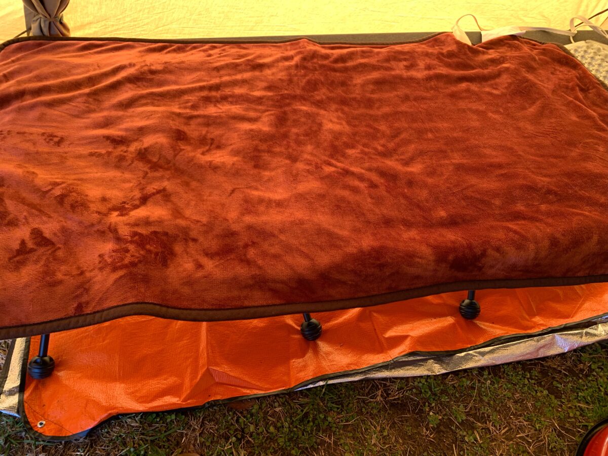 電気毛布をつかった冬キャンプの寝床_2