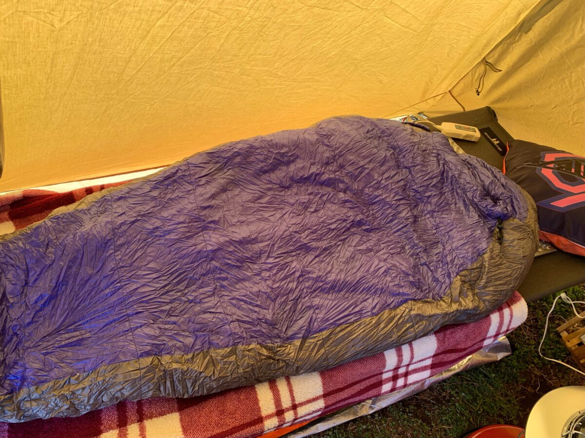 電気毛布をつかった冬キャンプの寝床_3