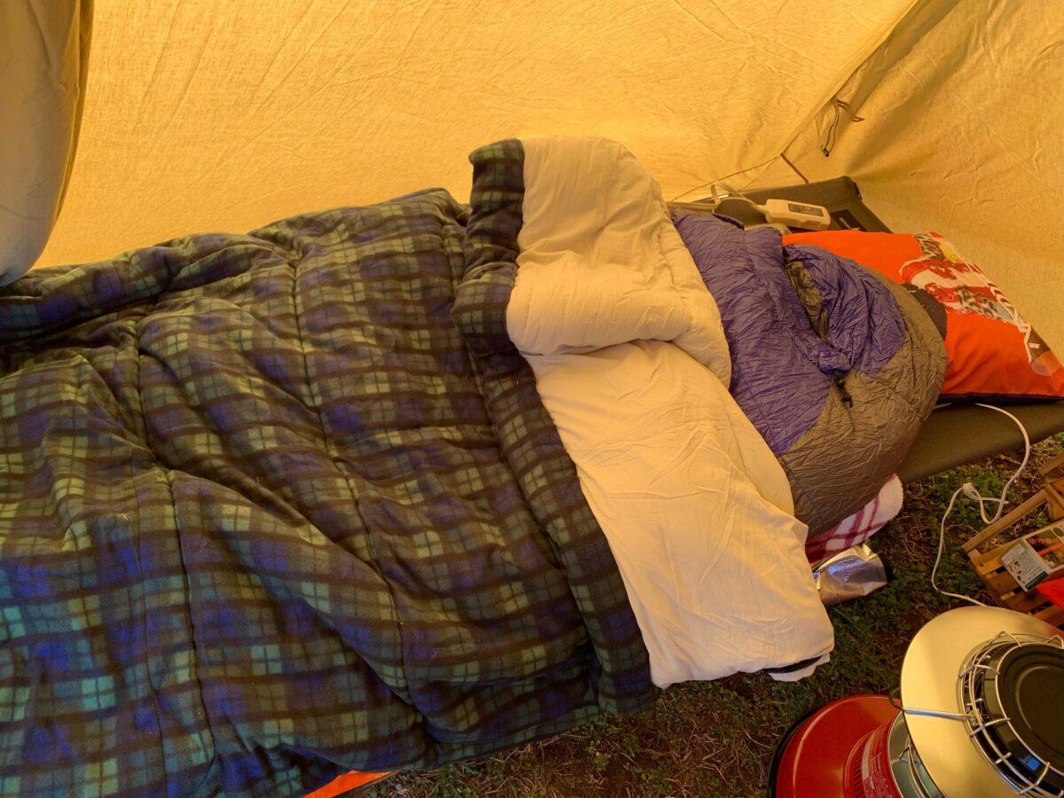 電気毛布をつかった冬キャンプの寝床_4